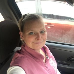 Meet your Posher, Becky